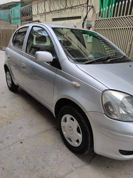 Toyota Vitz 2002 11