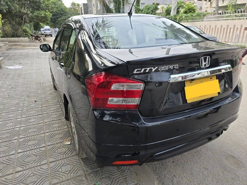 Honda City Aspire 2016 6