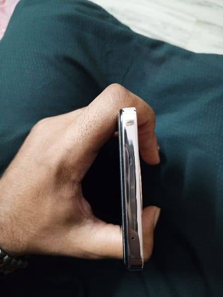 oppo Reno 12F 1