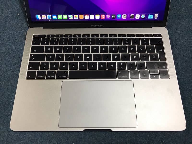 Apple MacBook Pro 2017 2