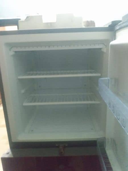 refrigerator good condition 1