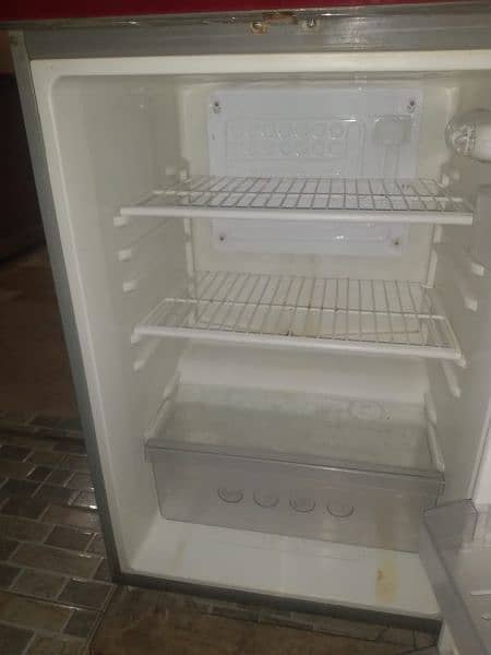 refrigerator good condition 2