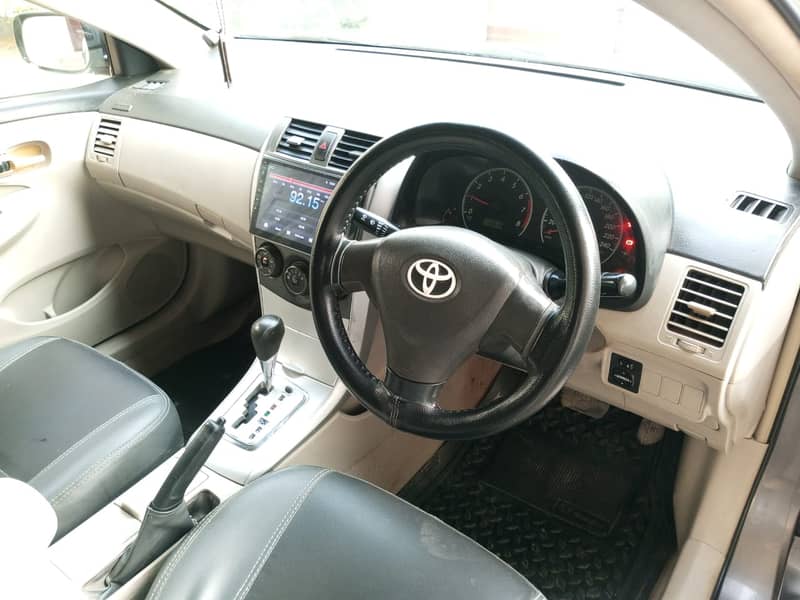 Toyota Corolla Gli 2012 Automatic Outclass Condition in DHA Karachi 4