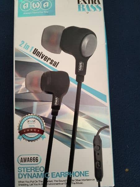 Stereo Dynamic Earphones 0