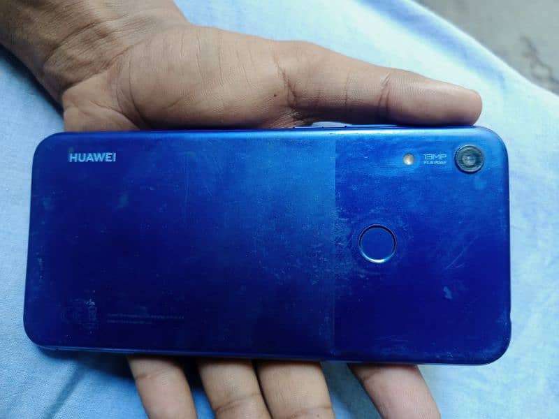 huawei  y6 3 gb ram 64 gb internal storge 10/9condition 0