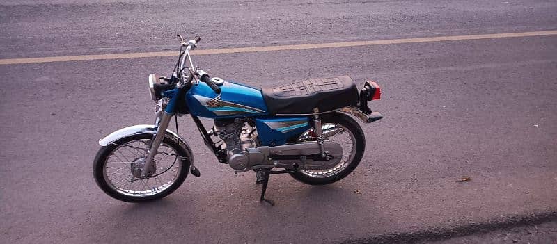 Honda 125cc bikeWhatsApp number 0320/59/68(362 1