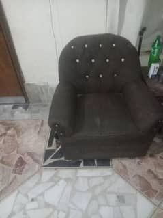 3 seater sofa condition good 0