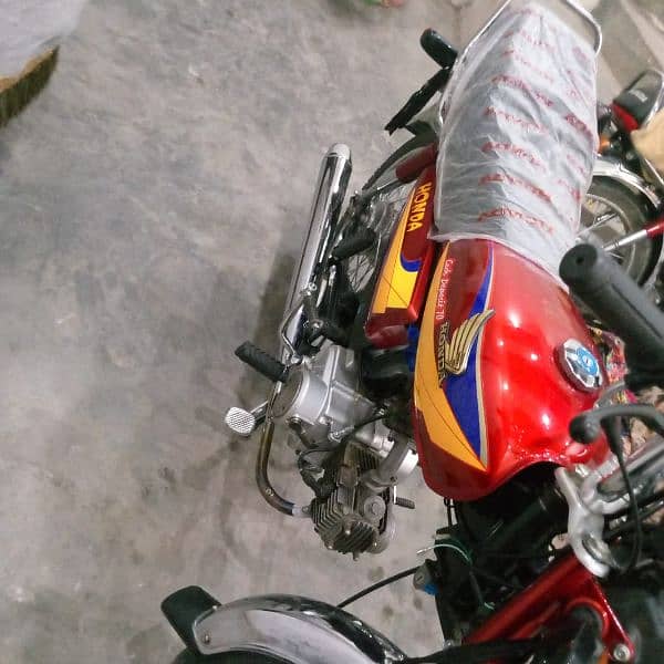 Honda CD 70 bike urgent sale. 0326:6759:135 contact on WhatsApp. 2