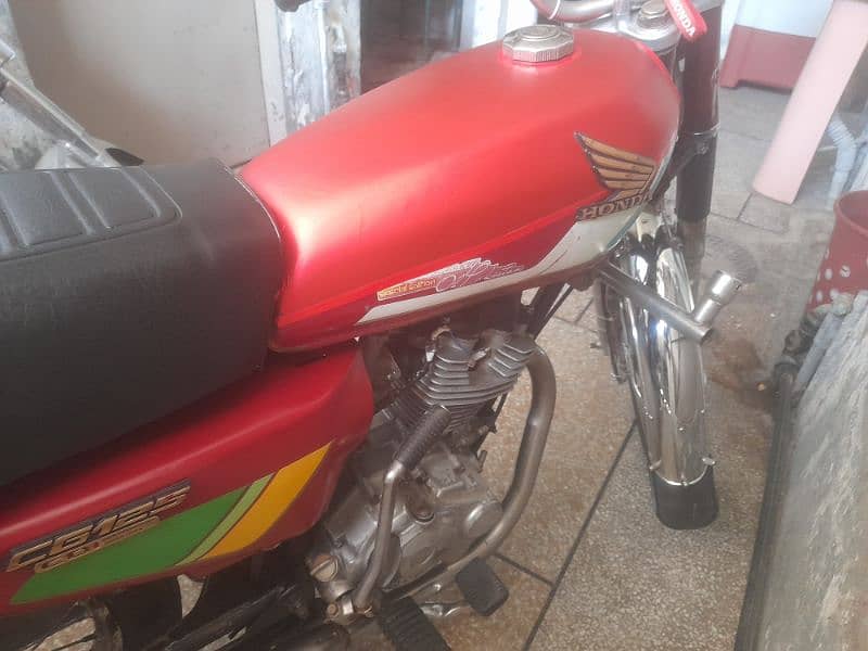 Honda cg125 engine ok condition ap k samne hai 2