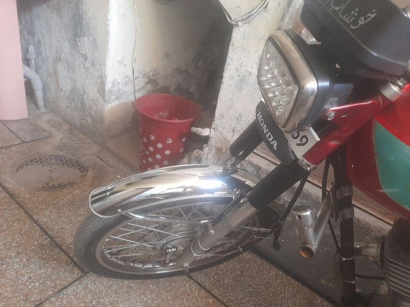 Honda cg125 engine ok condition ap k samne hai 7