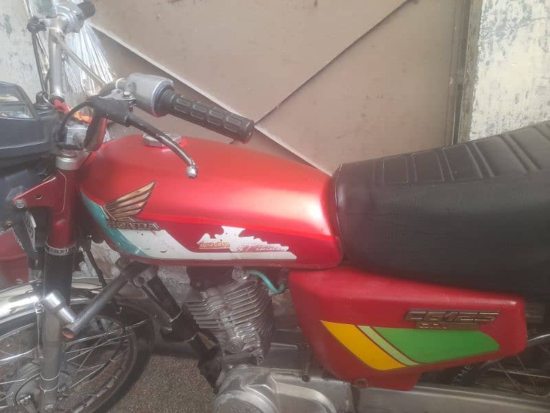 Honda cg125 engine ok condition ap k samne hai 11