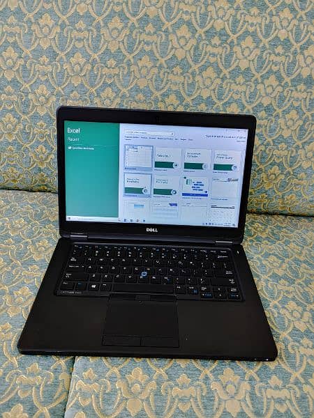 Dell laptop Intel i5 Fifth Generation 8/128 SSD 11