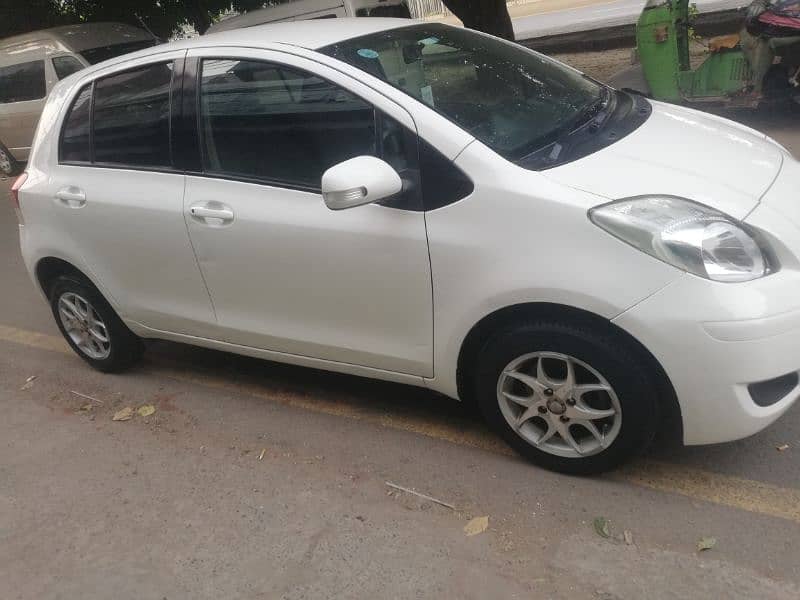 Toyota Vitz 2009 3