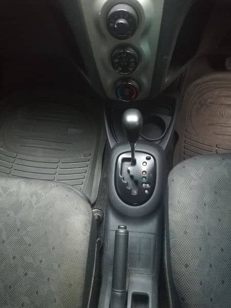 Toyota Vitz 2009 12