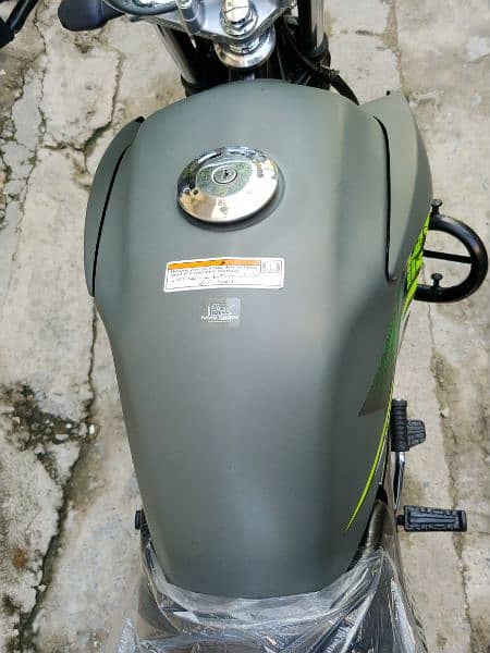 ybr 125g 8