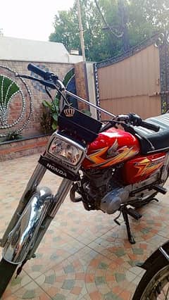 Honda 125 Red 2021