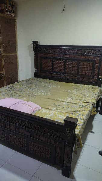 king size bed is up for sale 1