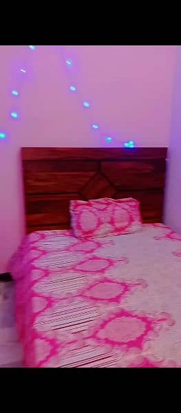 "High-Quality Single Bed for Sale – Excellent Condition" 2