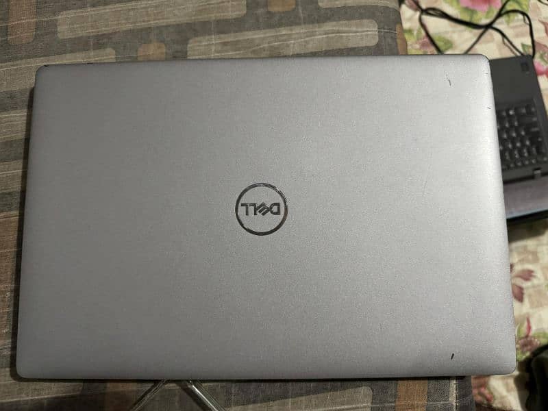 Dell latitude 5411   Core i7 (10th gen, 10850H) 1