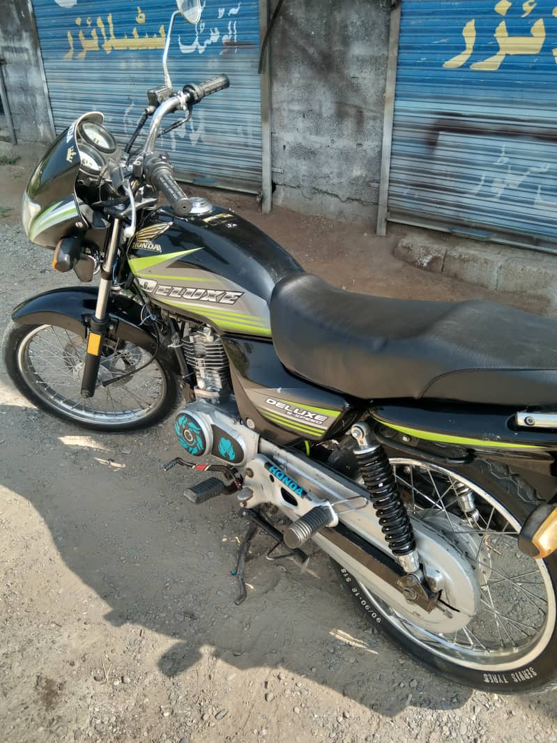 Honda Deluxe 125 2016 Punjab Number 3