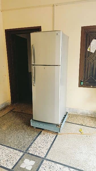 LG imported refrigerator good condition 2