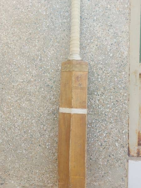 hard ball bat but used good condition 2