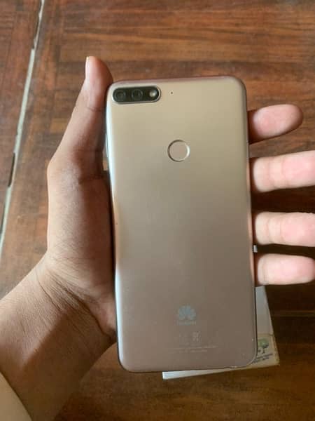 Huawei  y7 prime no open no repire all ok set 7