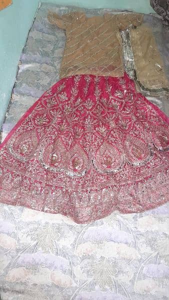 lehnga in silk availabl in use 1