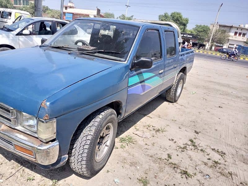 NISSAN PICKUP 1993 model,2200CC,4*2 5