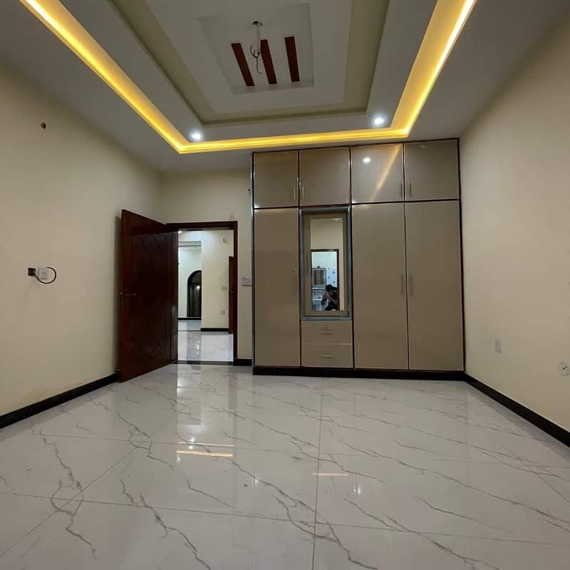 Lavish Beautiful Single Story House Available For Sale Reasonable Price in J Block Alrehman Garden Phase 2 8