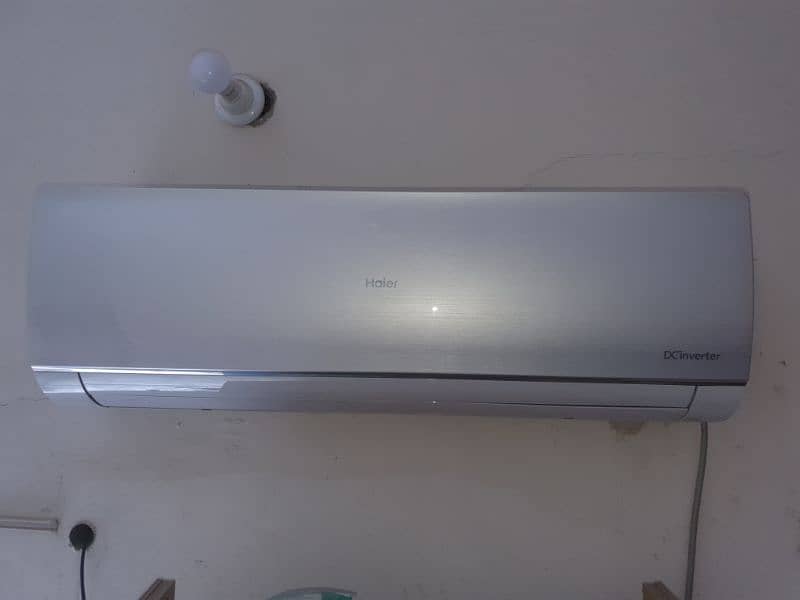 Haier 1.5 ton 18HFP pearl model silver color 1