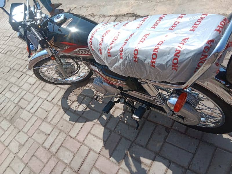 Honda CG 125 open letter only 250 kilometers us 4