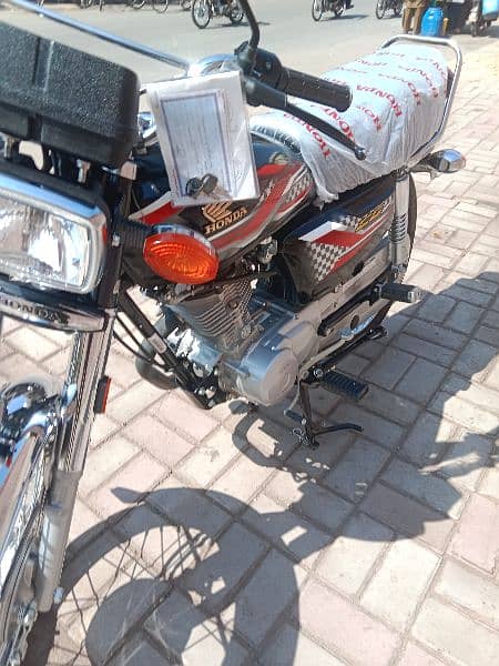 Honda CG 125 open letter only 250 kilometers us 6