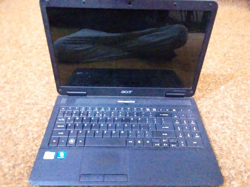 Acer Aspire 5734Z i series Dual Core Laptop 2