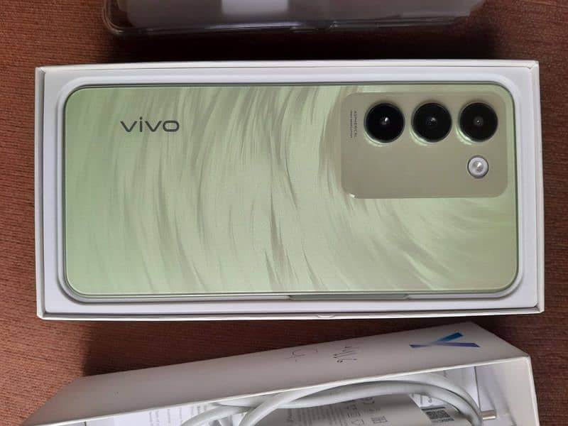 Vivo  Y 100 8+8 256gb 4