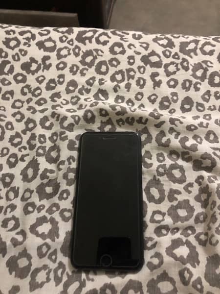 iPhone 7 Plus 128 gb urgent sale non pta 1