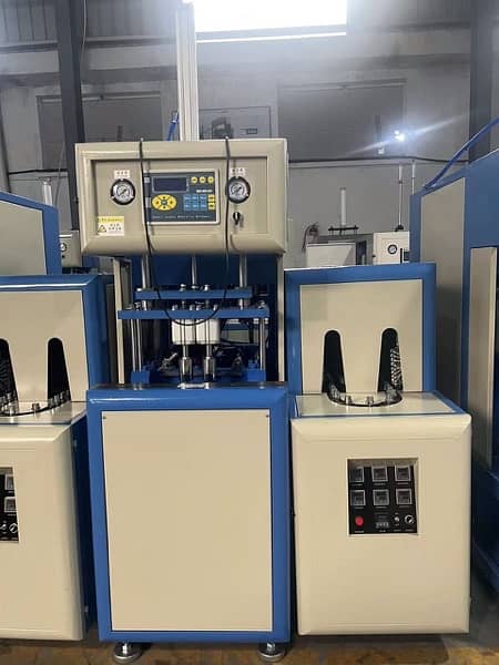 Pet bottles blowing moulding machine 880 5