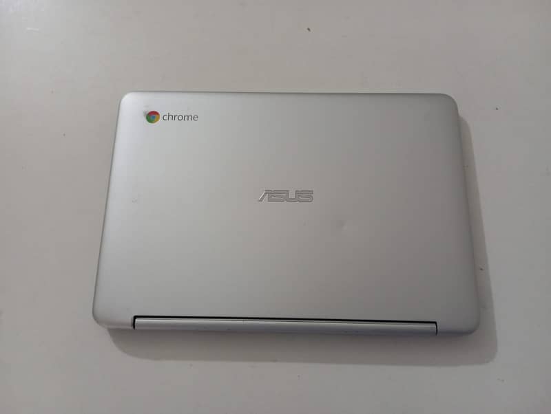 Asus Chromebook 03099944446 2