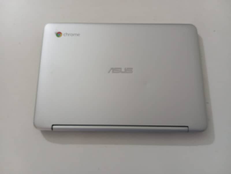 Asus Chromebook 03099944446 4