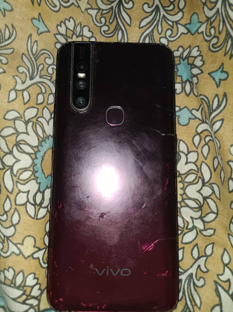 vivo v15 urgent sell 6 /64 my WhatsApp 03017545215 best camera 1