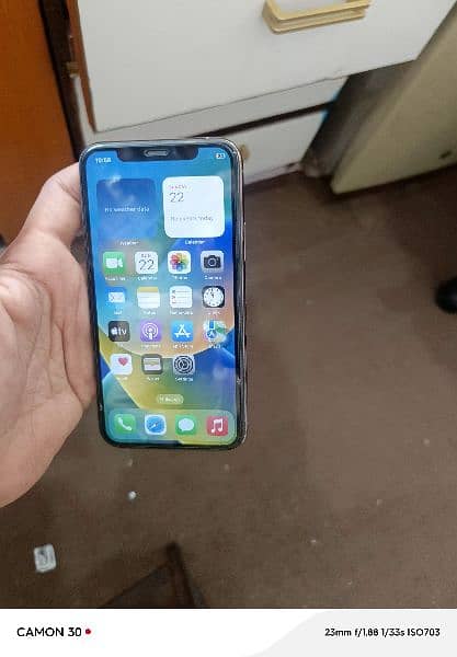 I phone 11 pro JV wathsapp per rabta kare 03132214419 1