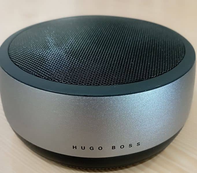 HUGO BOSS bluetooth Speaker 0