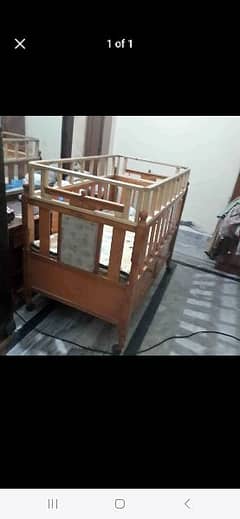 wooden baby cot/bed 0