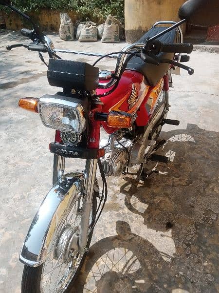 Full new bike Honda 7t 5