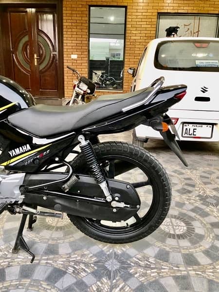 Yamaha YBR-G 2021 6