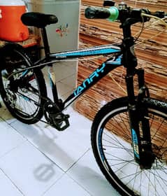 bicycle impoted full size 26 inch new 3 month used call no 03149505437