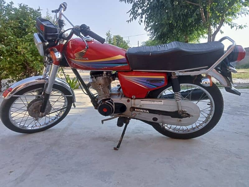 Honda  125cg 2011 model 03208547830 1