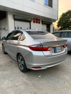 Honda Grace Hybrid (2017) 2021 Islamabad Registration