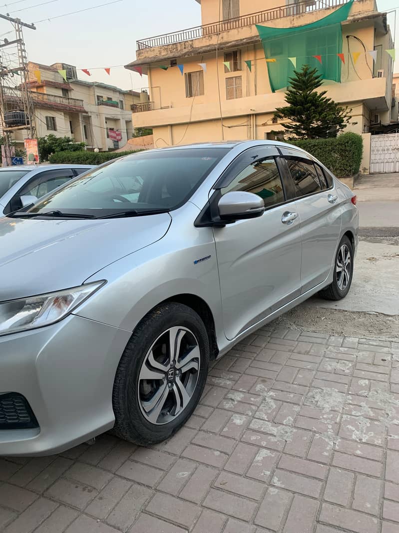 Honda Grace Hybrid (2017) 2021 Islamabad Registration 1