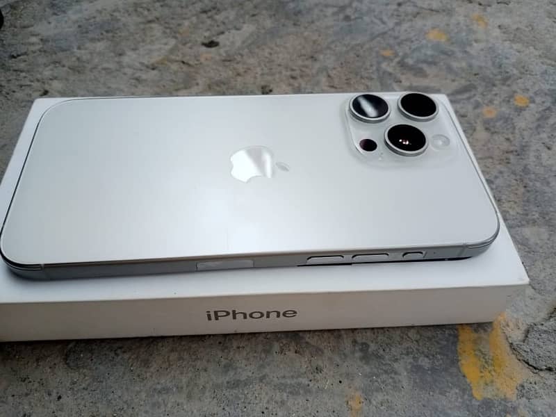 iphone 15 pro max 256gb jv white tatitnum 3